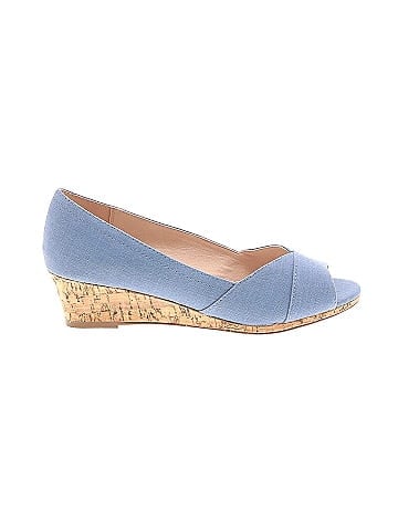 Kelly & Katie Wedges (view 1)