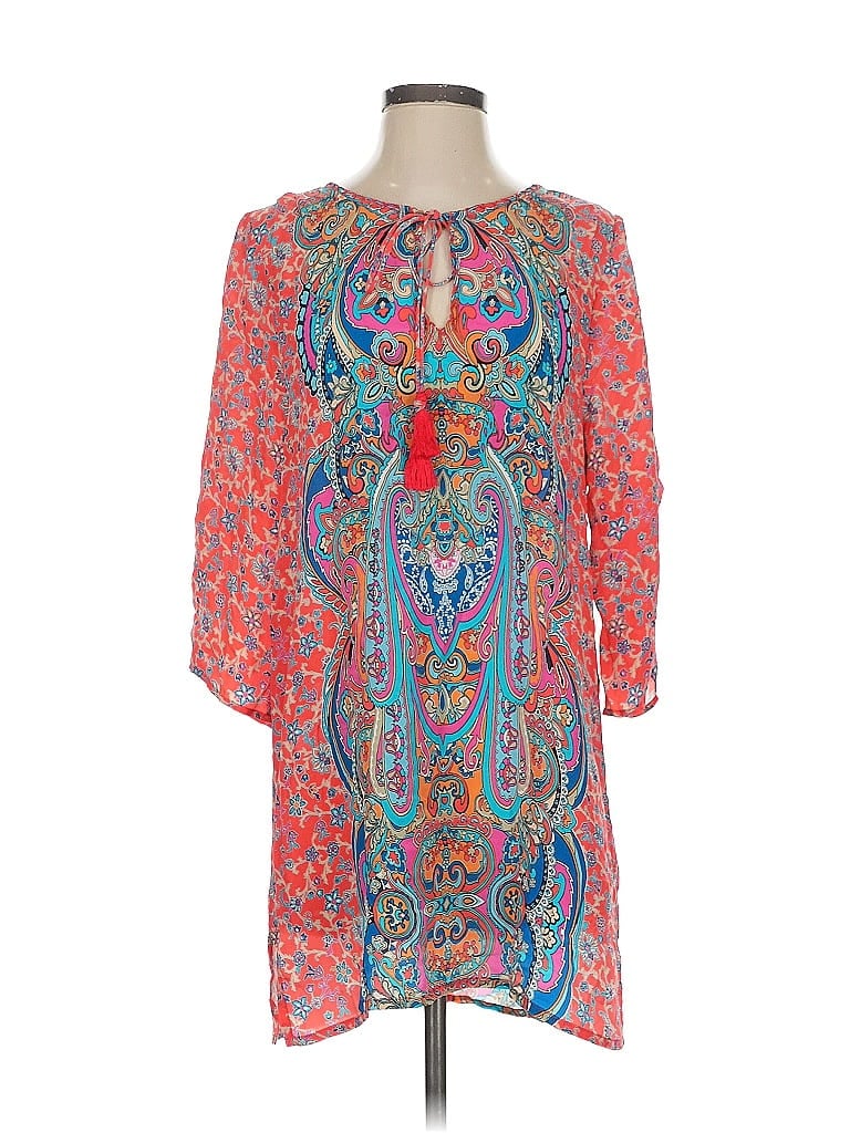 Click to view more detailed imagery on our partner's website Pre-owned Tolani 3/4 Sleeve Silk Top Red Keyhole Neckline Tops