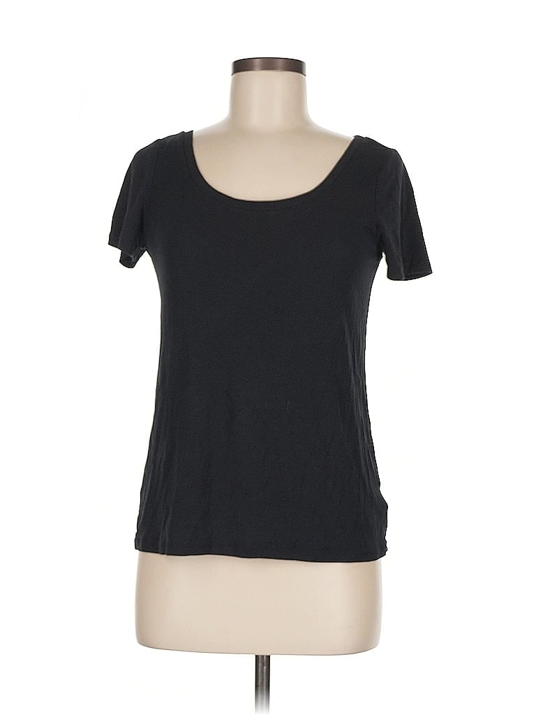 Pre-owned Old Navy Short Sleeve T-shirt In Black