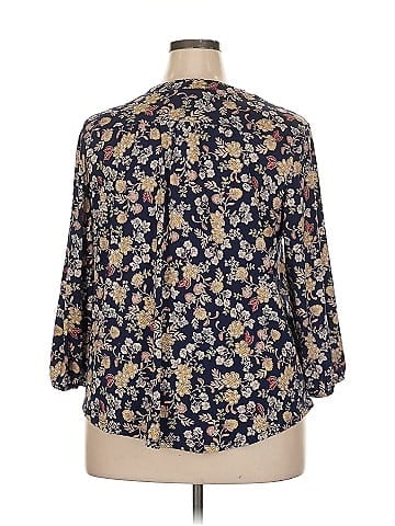 TWO by Vince Camuto 3/4 Sleeve Blouse (view 2)