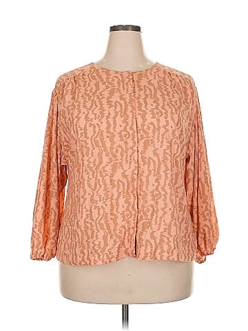 Elizabeth and James 3/4 Sleeve Blouse (view 1)