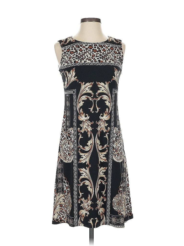 Click to view more detailed imagery on our partner's website Pre-owned Carmen Marc Valvo Cocktail Dress In Black