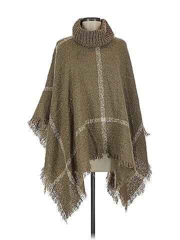 Coco + Carmen Poncho (view 1)
