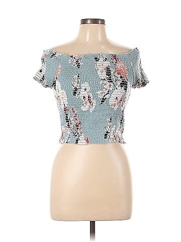 Kendall & Kylie Short Sleeve Top (view 1)