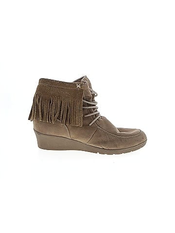 Kenneth Cole REACTION Wedges (view 1)
