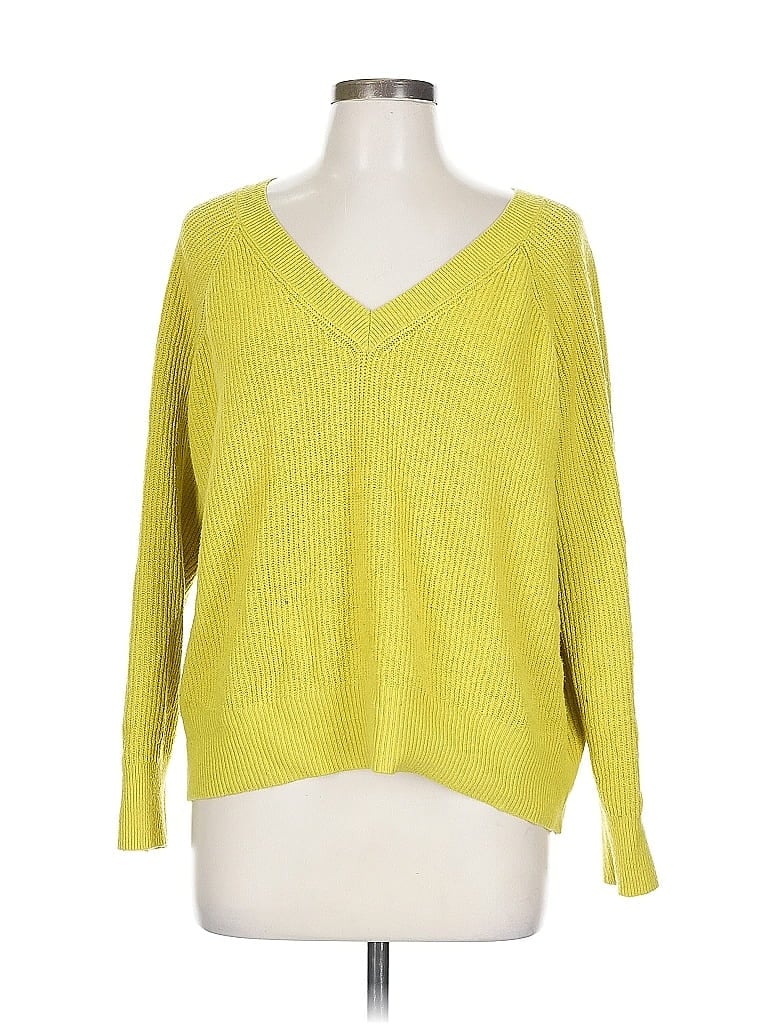 Pre-owned Old Navy Pullover Sweater In Yellow