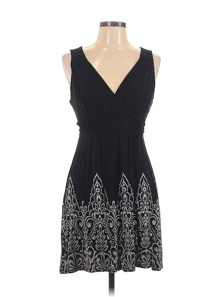 Click to view more detailed imagery on our partner's website Pre-owned Elle Sleeveless Top Black Plunge Neckline Tops
