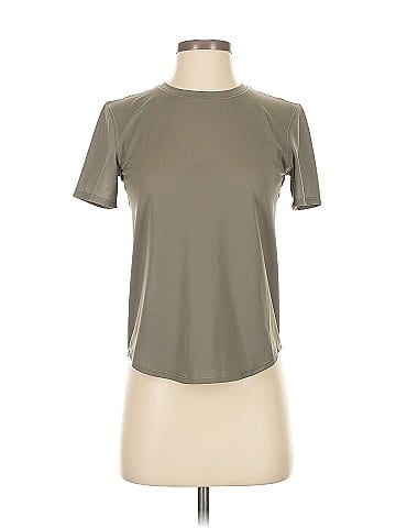 Lululemon Athletica Short Sleeve Top (view 1)