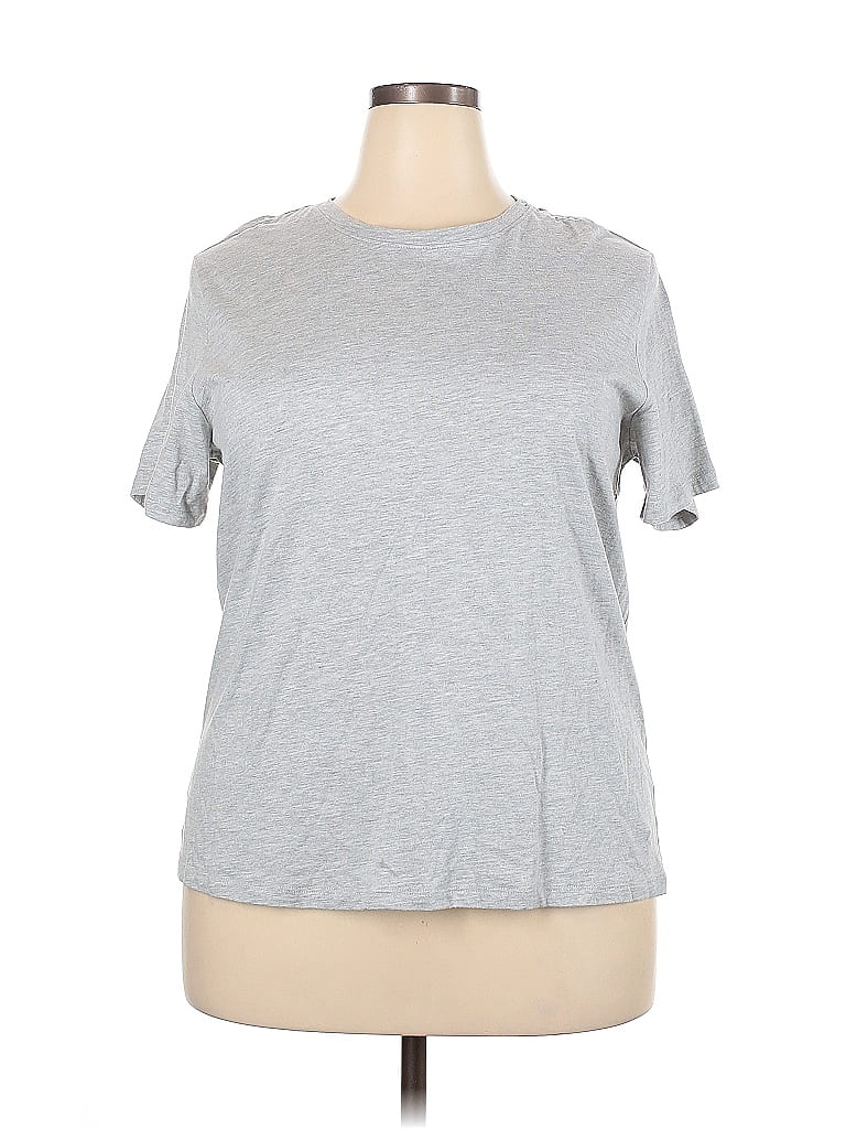 Click to view more detailed imagery on our partner's website Pre-owned Member's Mark Short Sleeve T-shirt In Silver