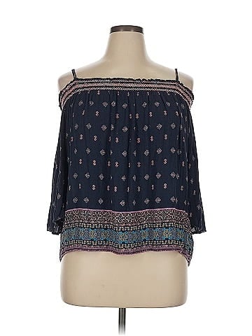 Xhilaration 3/4 Sleeve Blouse (view 1)