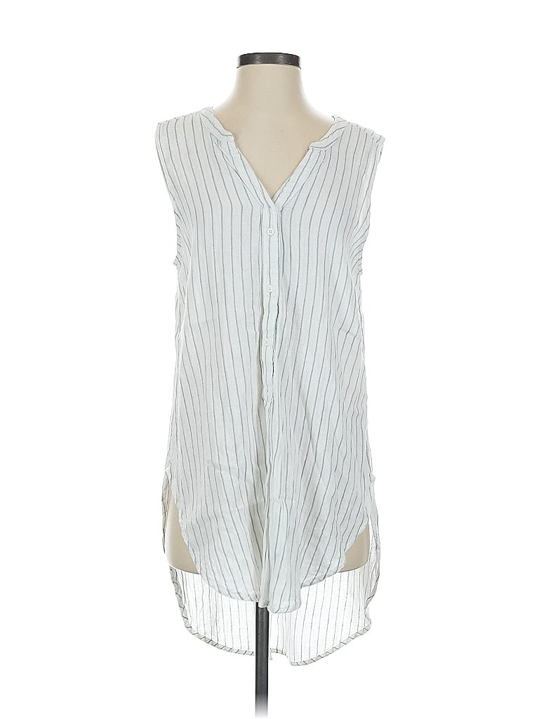 Click to view more detailed imagery on our partner's website Pre-owned Sanctuary Casual Dress In Silver