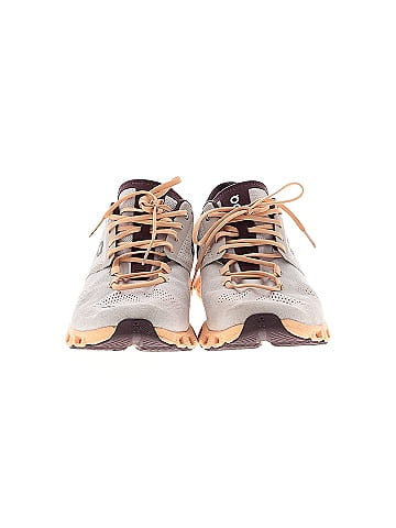 On Cloud Sneakers (view 2)