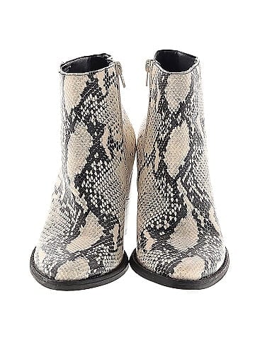 Madden Girl Ankle Boots (view 2)