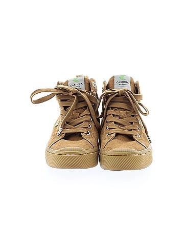 Cariuma Sneakers (view 2)