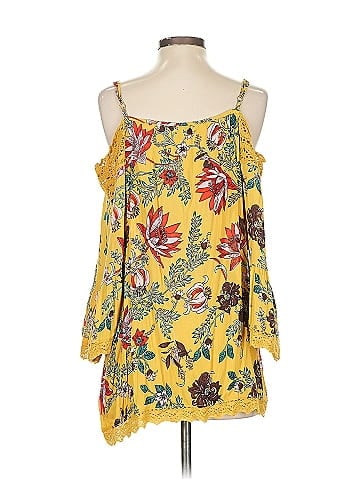 Nostalgia 3/4 Sleeve Blouse (view 2)