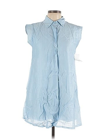 Thread Sleeveless Button-Down Shirt (view 1)