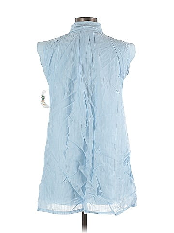 Thread Sleeveless Button-Down Shirt (view 2)