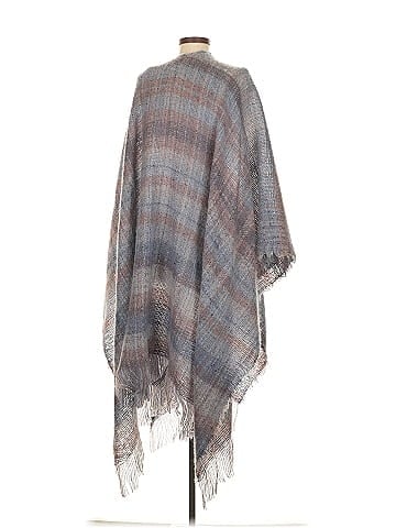 Woven Heart Poncho (view 2)