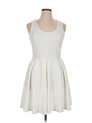 White Mark Sleeveless Top (view 1)