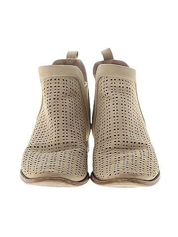 Restricted Shoes Ankle Boots (view 2)