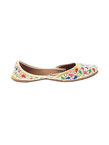 Unbranded Flats (view 1)