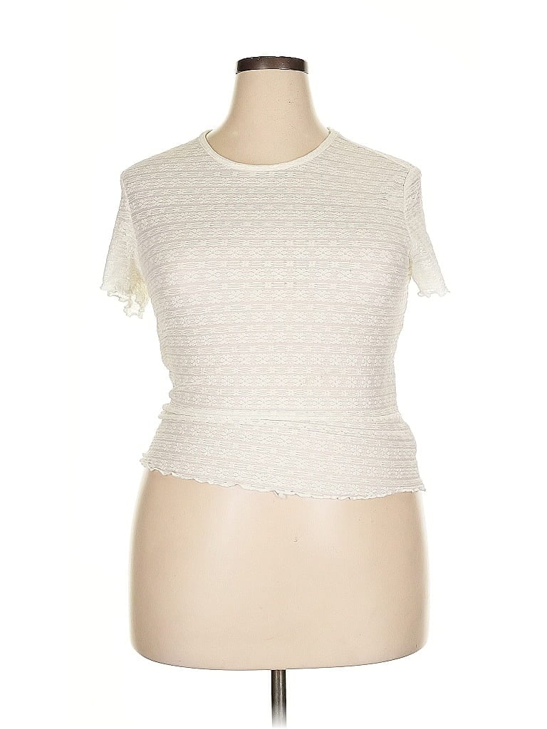 Pre-owned No Boundaries Short Sleeve Top Ivory Mock Neckline Tops In White