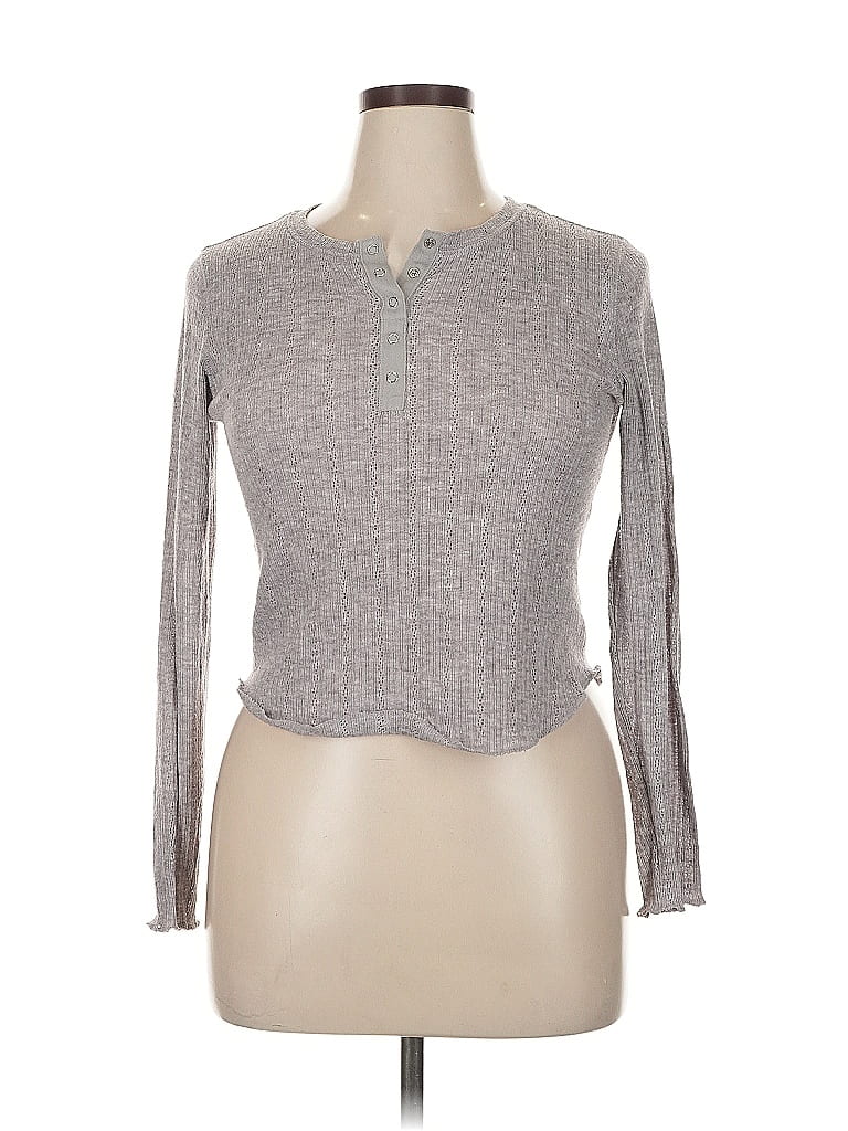 Pre-owned Wild Fable Long Sleeve T-shirt In Gray