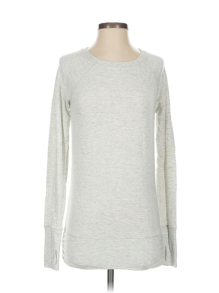 Pre-owned Athleta Long Sleeve T-shirt In Silver