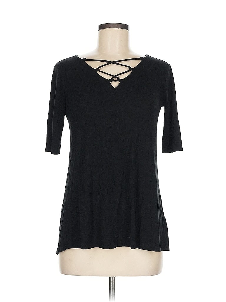 Click to view more detailed imagery on our partner's website Pre-owned Maurices 3/4 Sleeve T-shirt In Black