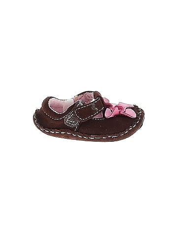 OshKosh B'gosh Flats (view 1)