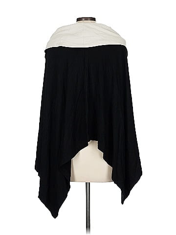 Capote Poncho (view 2)