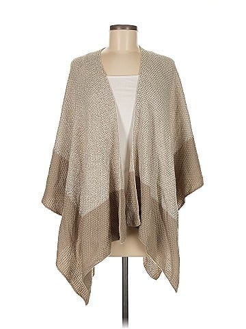 Pretty Persuasions Poncho (view 1)