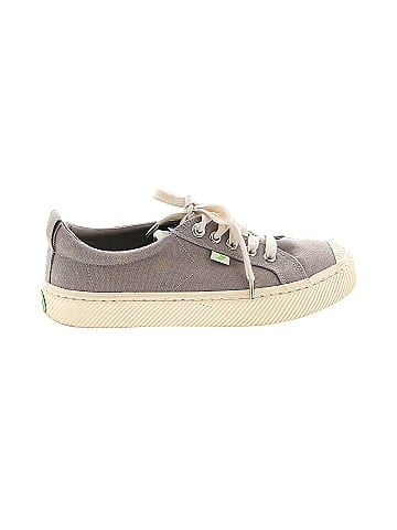 Cariuma Sneakers (view 1)
