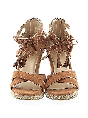 Crown Vintage Wedges (view 2)