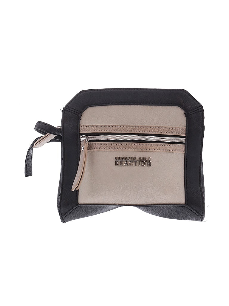 Click to view more detailed imagery on our partner's website Pre-owned Kenneth Cole Reaction Crossbody Bag In Black