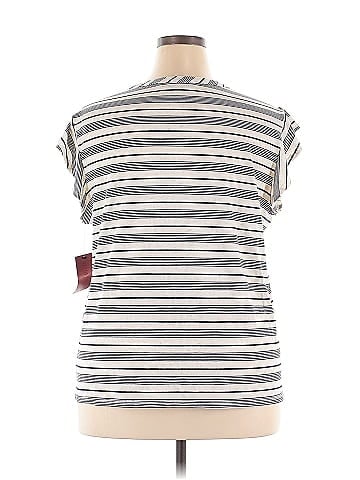 Love Scarlett Sleeveless T-Shirt (view 2)