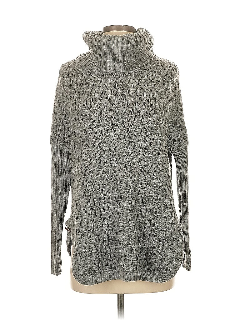 Pre-owned Between Me & You Turtleneck Sweater In Gray