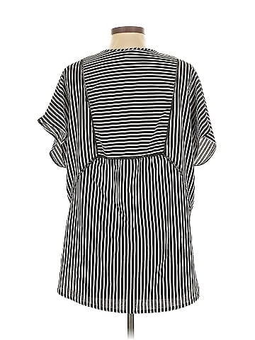 Xhilaration Short Sleeve Blouse (view 2)
