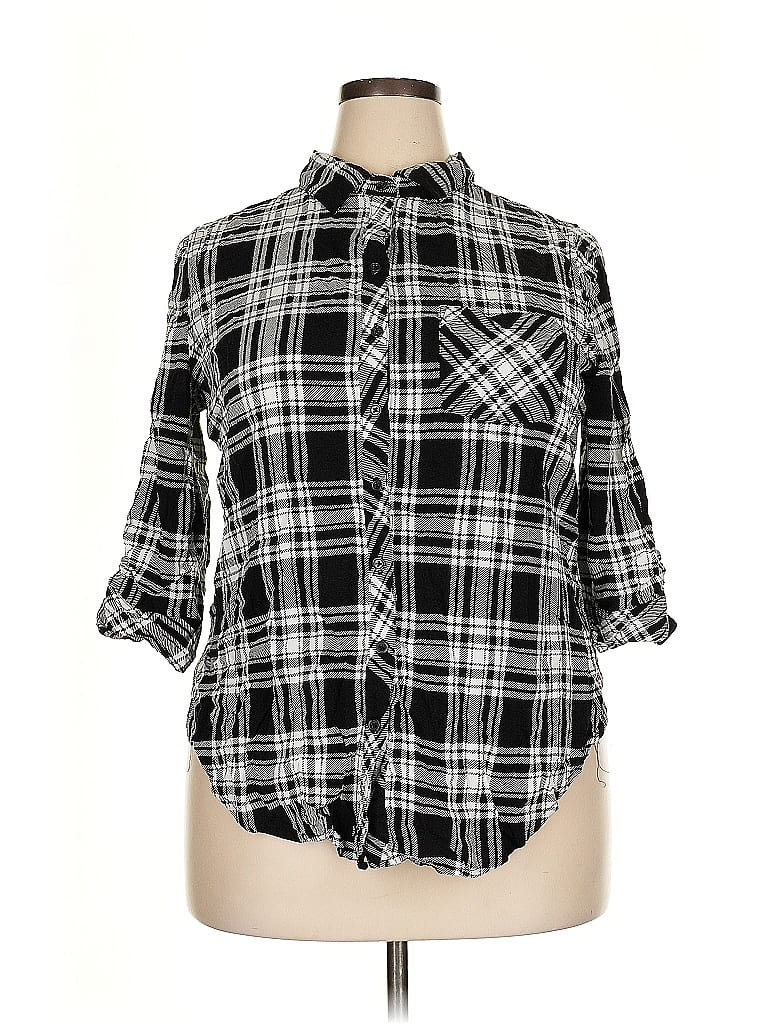 Click to view more detailed imagery on our partner's website Pre-owned Polly & Esther 3/4 Sleeve Button Down Shirt In Black