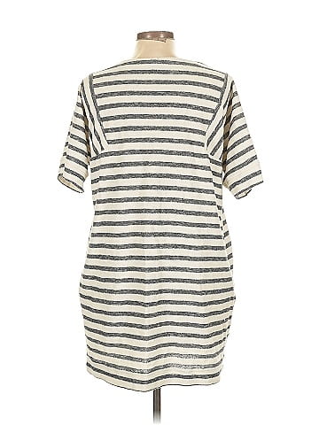 Banana Republic Casual Dress (view 2)