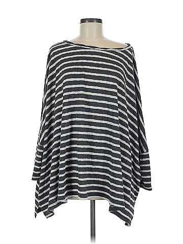 Easel Poncho (view 1)