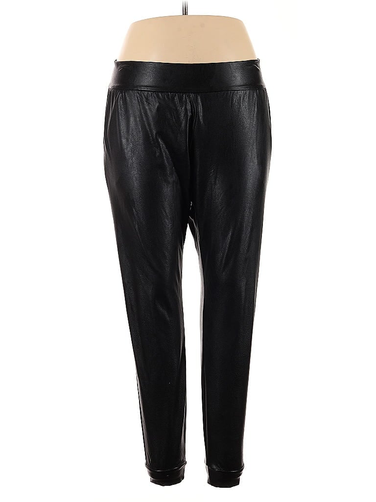 Pre-owned Commando Casual Pants In Black