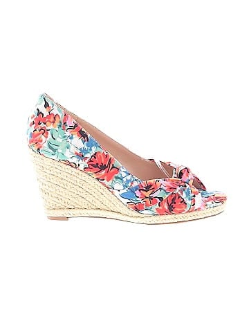 Kelly & Katie Wedges (view 1)
