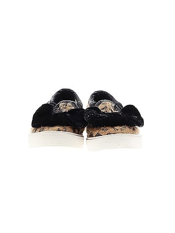 OshKosh B'gosh Sneakers (view 2)