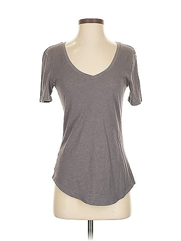 Victoria's Secret Short Sleeve T-Shirt (view 1)