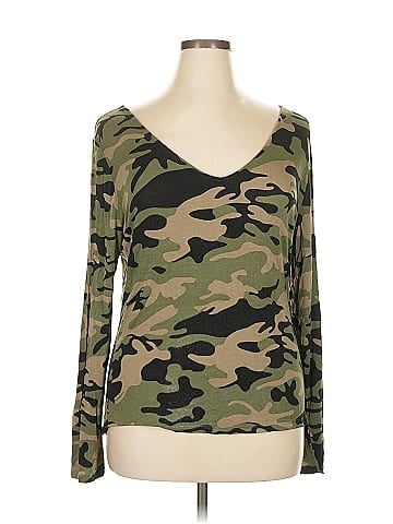 Rock & Republic Long Sleeve Top (view 1)