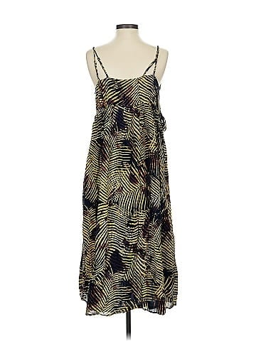 Urban Outfitters Casual Dress (view 2)