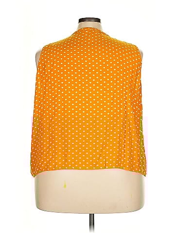 Fun2Fun Sleeveless Blouse (view 2)