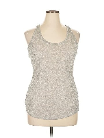 Studio Y Tank Top (view 1)