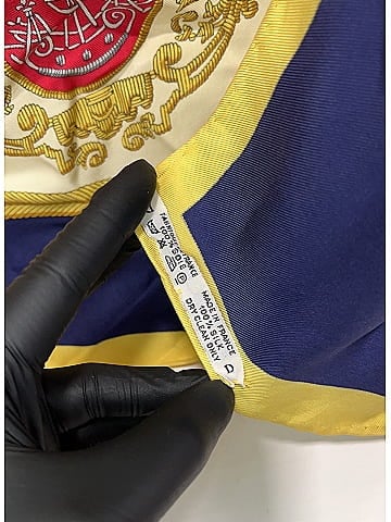 Hermès Silk Les Armes De Paris Scarf 90cm (view 2)